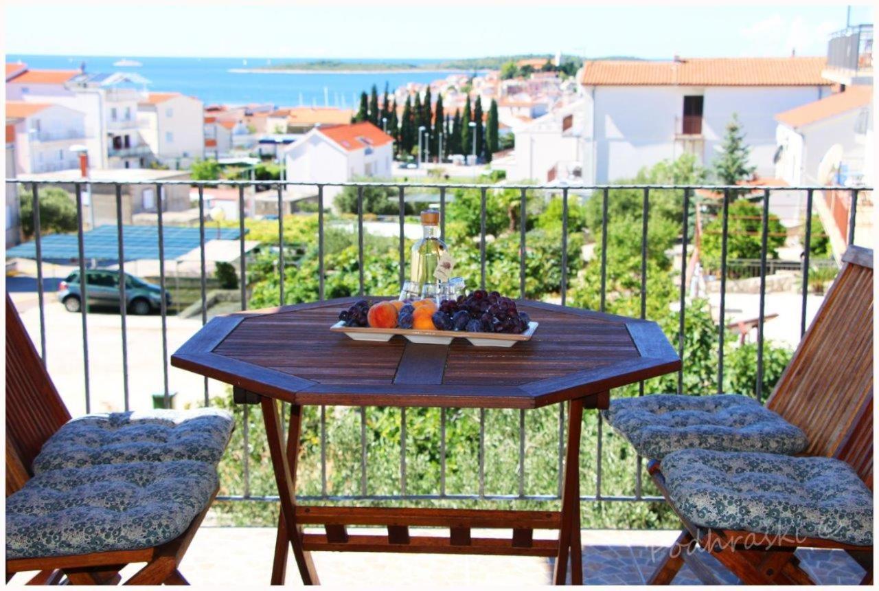 Primosten Apartments Екстериор снимка