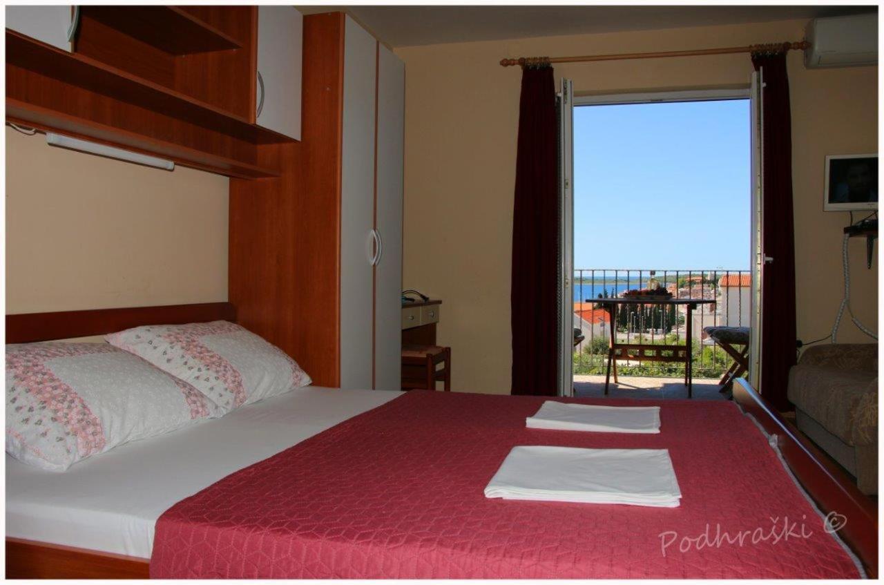 Primosten Apartments Екстериор снимка