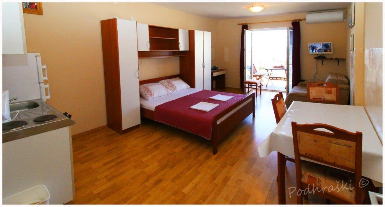 Primosten Apartments Екстериор снимка