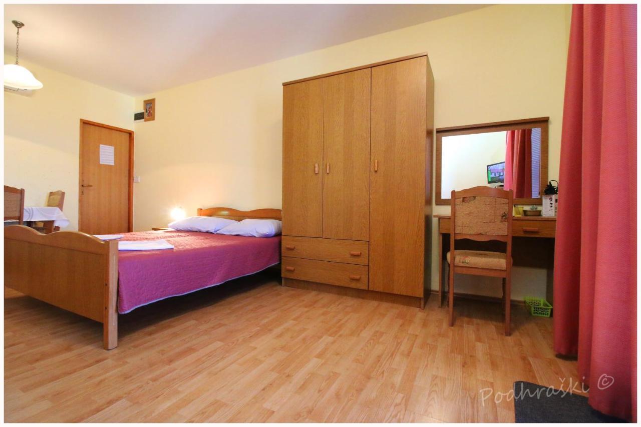 Primosten Apartments Екстериор снимка